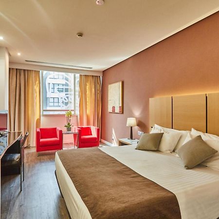 Hotel Silken Puerta Valenza Esterno foto