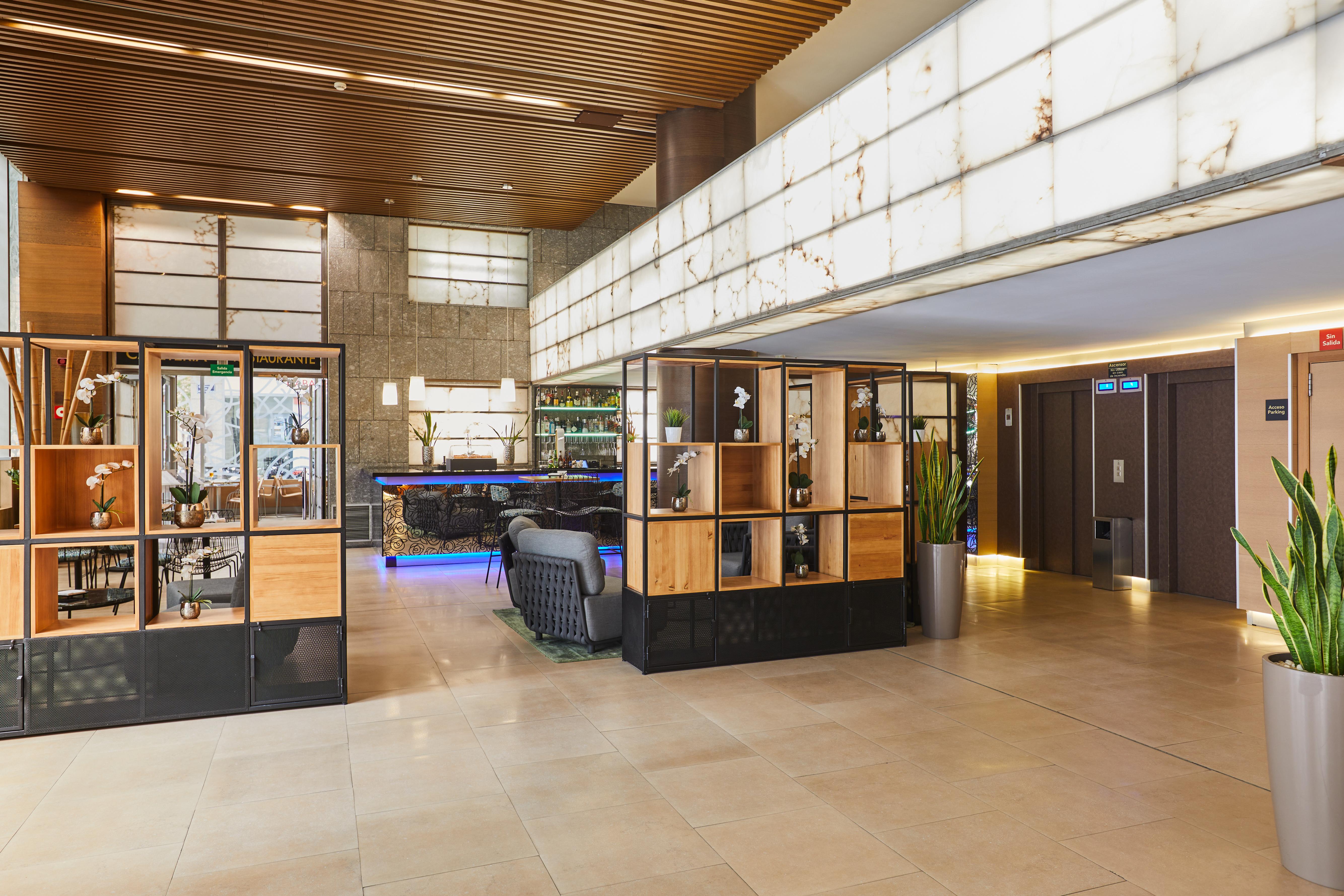 Hotel Silken Puerta Valenza Esterno foto