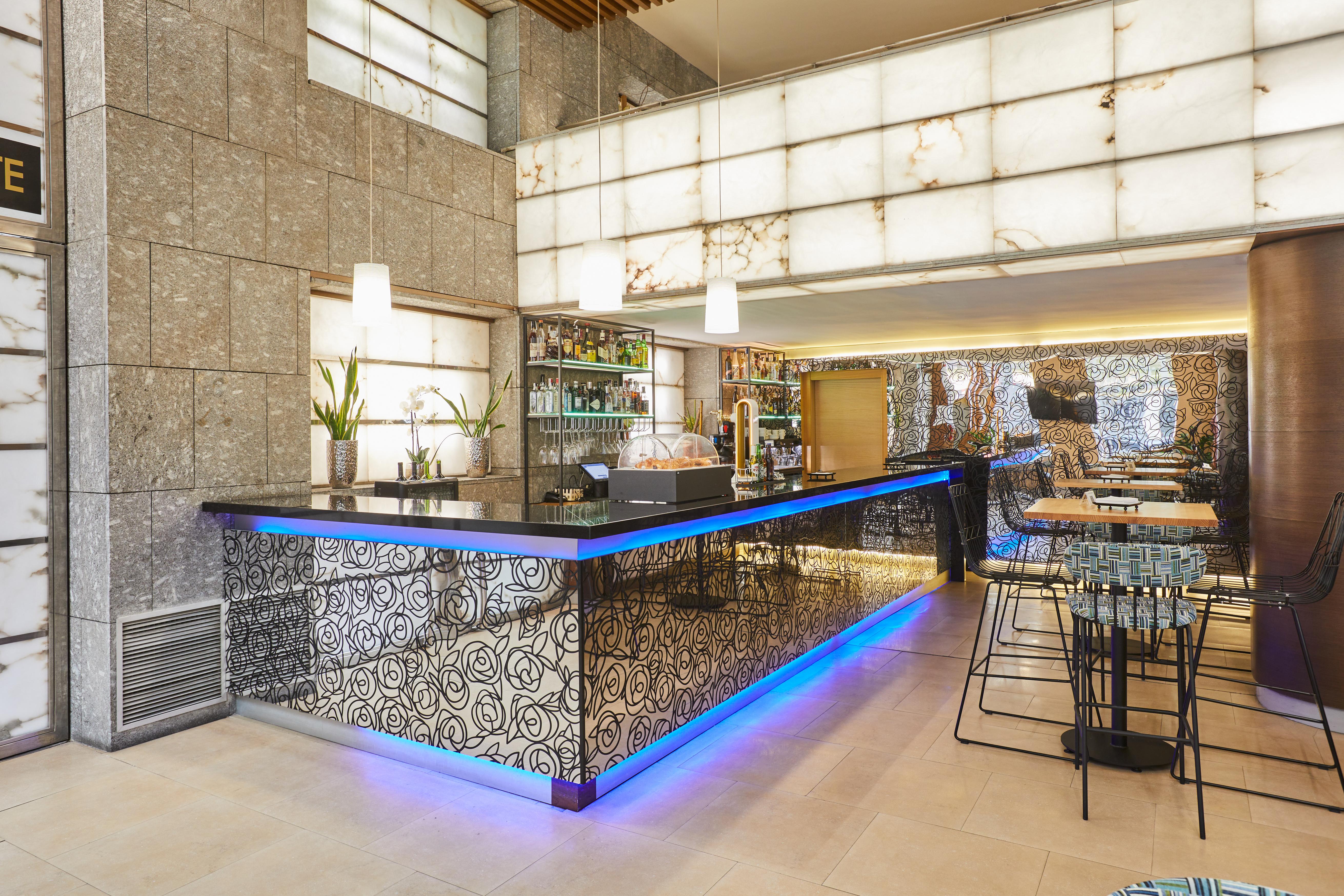 Hotel Silken Puerta Valenza Esterno foto