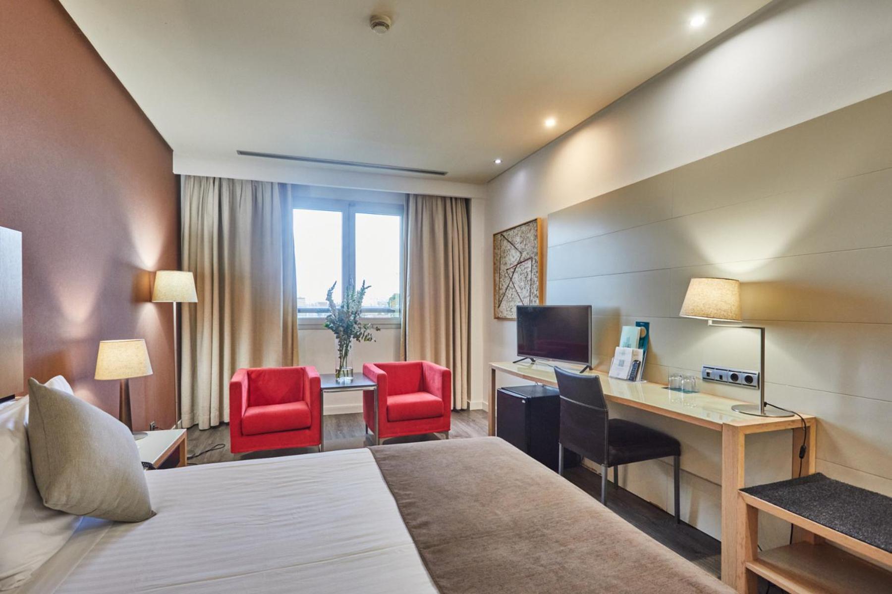 Hotel Silken Puerta Valenza Esterno foto